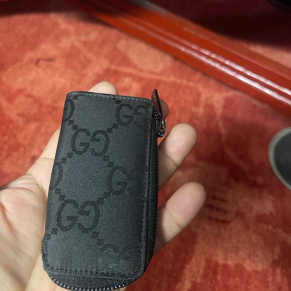 Gucci Canvas Key Holder in Black. - Picture 12 of 12